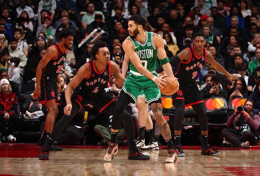 开云体育app-塔图姆重返赛场，比赛局势复杂首场状态出色，G2观众沸腾！-开云体育app